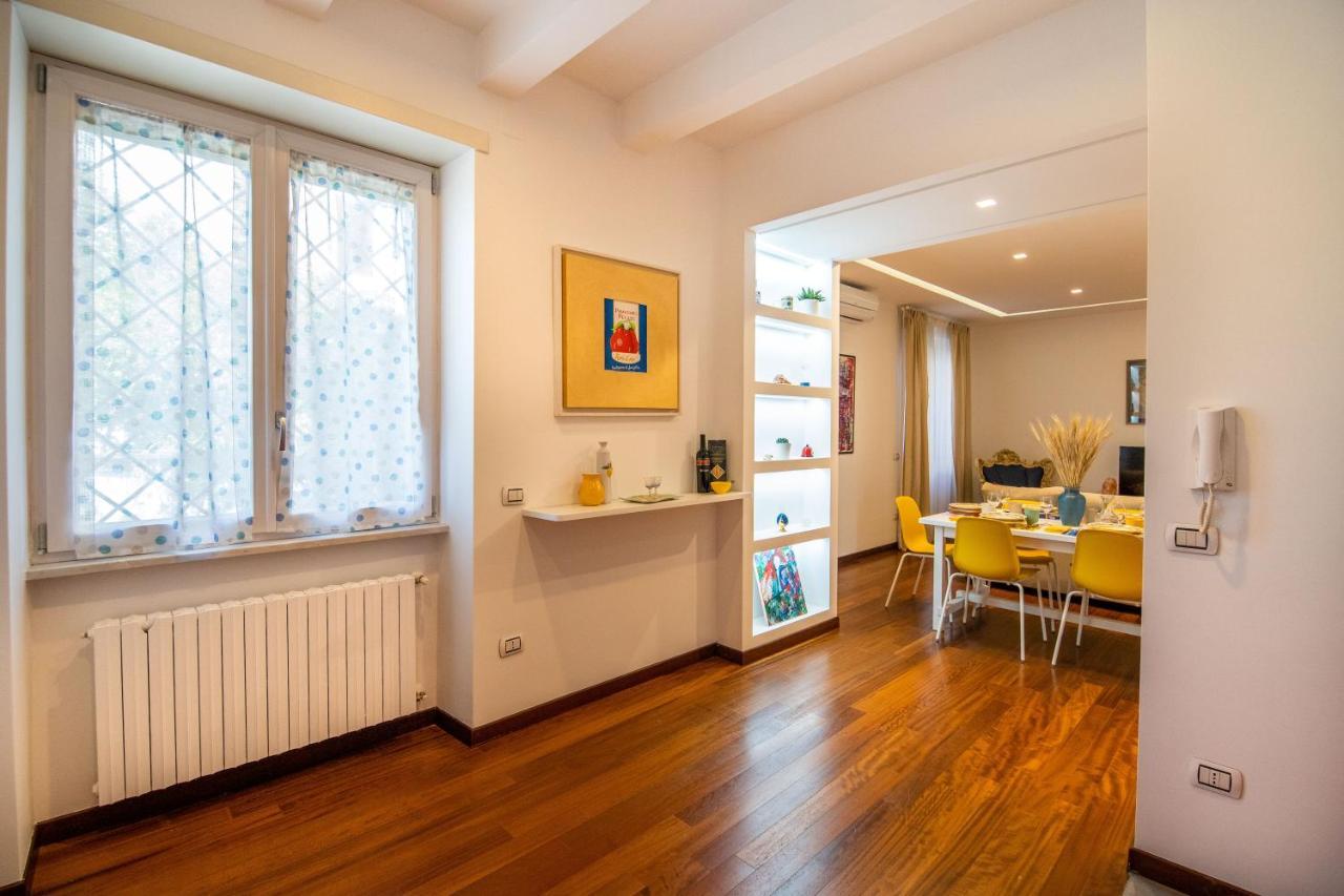 Familiaris Pompei Holiday Home Bagian luar foto