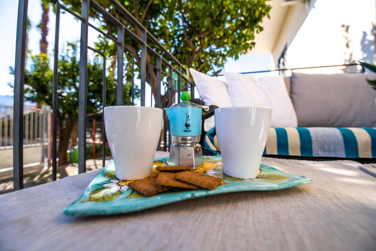 Familiaris Pompei Holiday Home Bagian luar foto