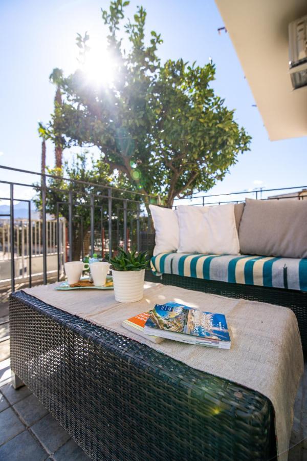 Familiaris Pompei Holiday Home Bagian luar foto