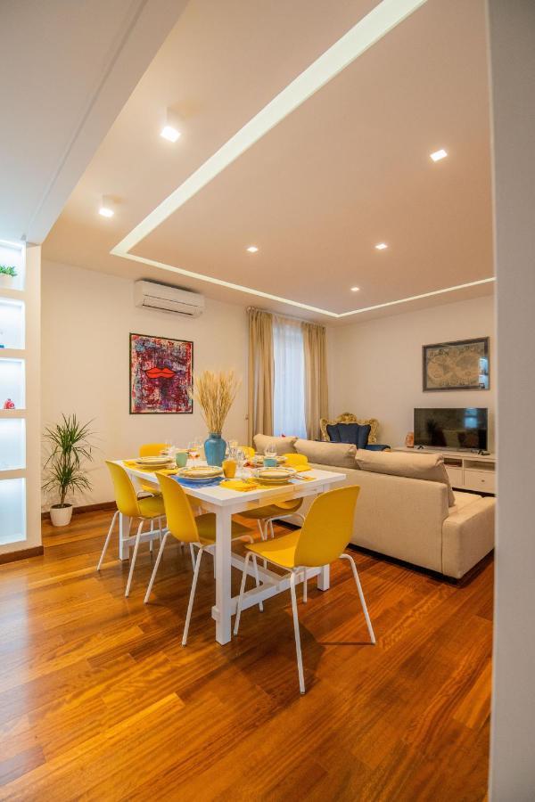 Familiaris Pompei Holiday Home Bagian luar foto