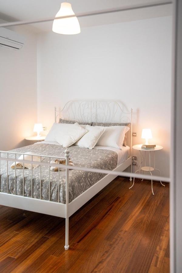 Familiaris Pompei Holiday Home Bagian luar foto